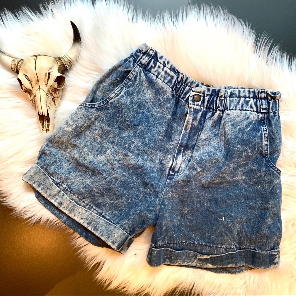 v i n t a g e :: Acid Wash High Rise Denim Shorts